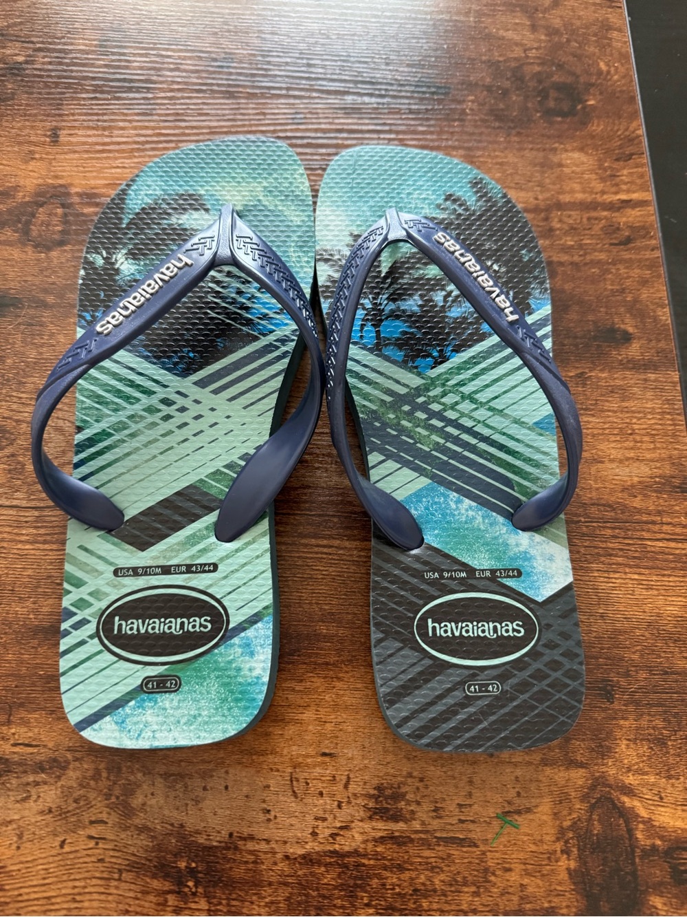 Havaianas flip flops with palm tree in blue & green, size US 10.5 #tropical